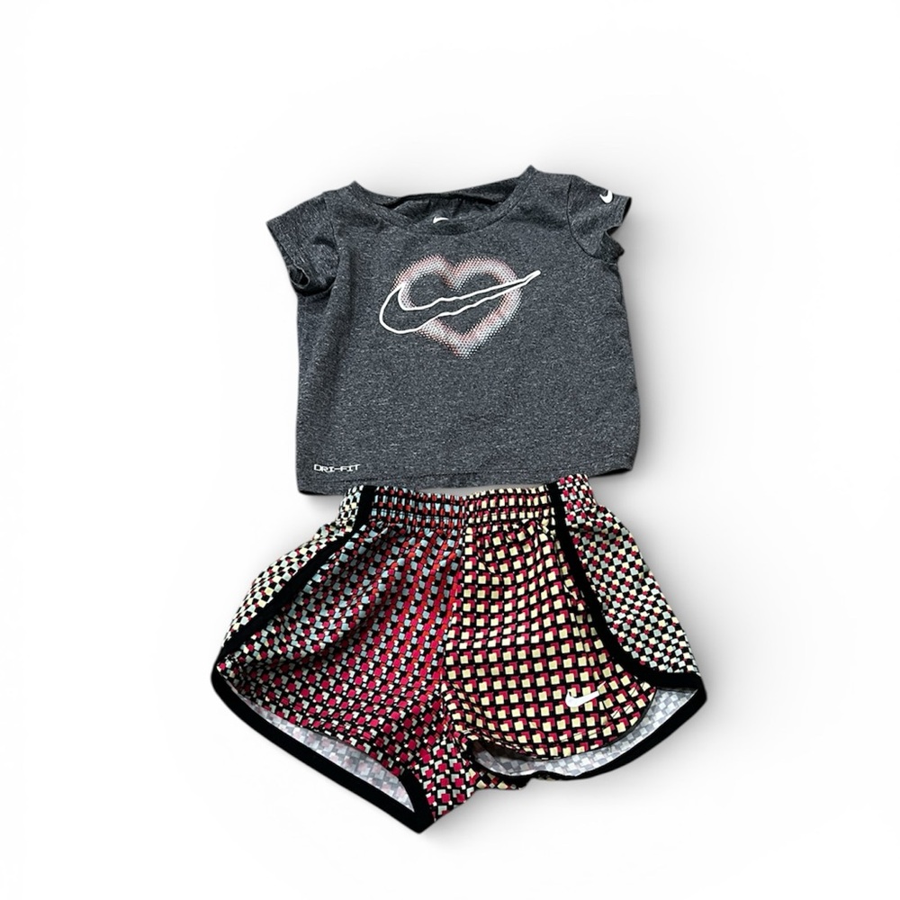 3/$20 Nike Little Girls Gray and Multicolor Summer Set
